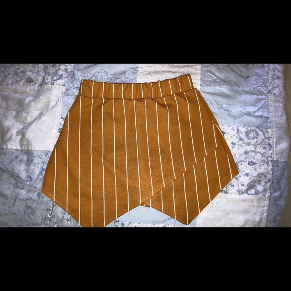 mini skirt